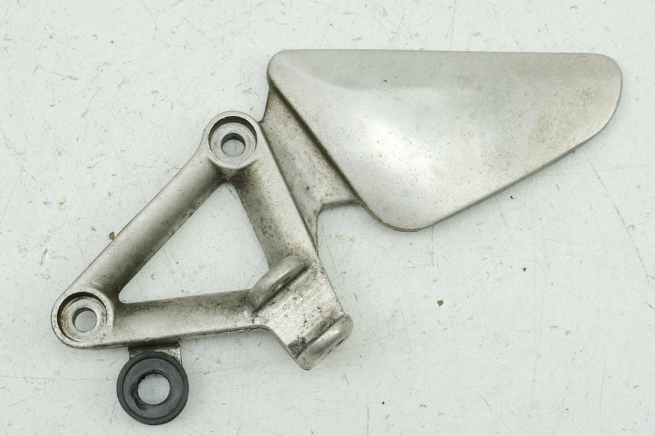 HONDA CBR 1100 XX SC35 Soporte estribera izquierda conductor Soporte estribera 50700-MAT010