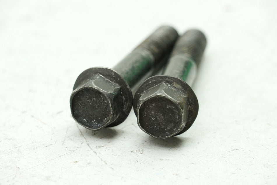 YAMAHA MT 125 A RE11 (RE29) Tornillos para pinza de freno delantera