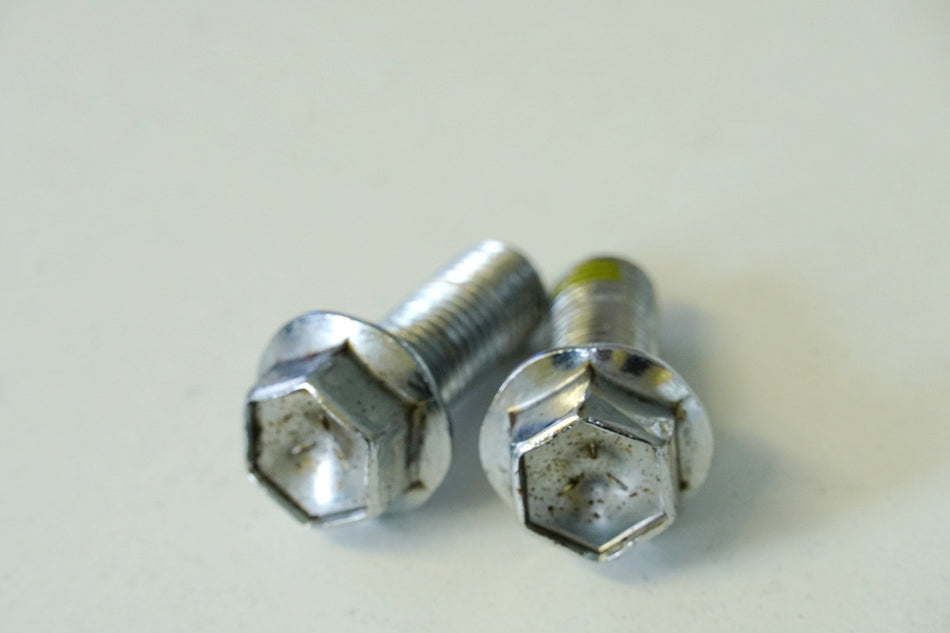 SUZUKI VZ 800 AF MARAUDER Tornillos para pinza de freno delantera