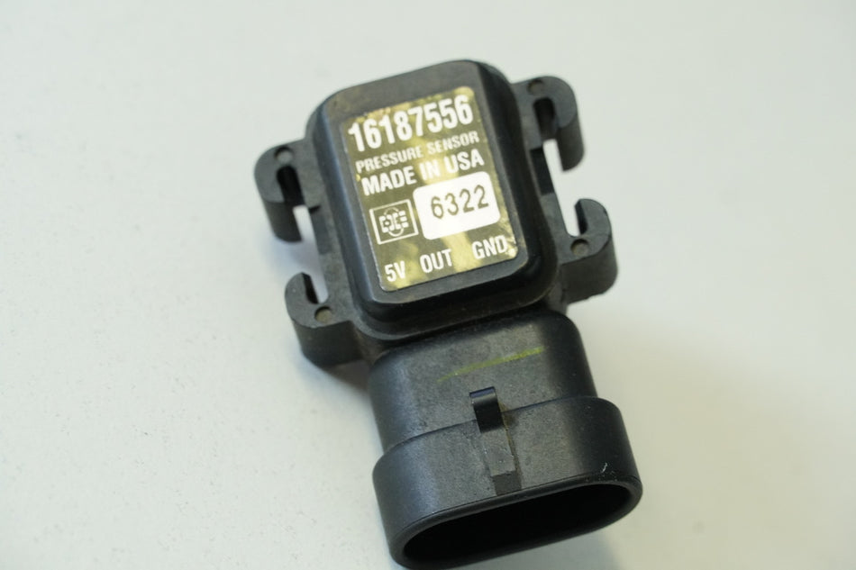 TRIUMPH DAYTONA 955 i T 595 Drucksensor Sensor Pressure 16187556
