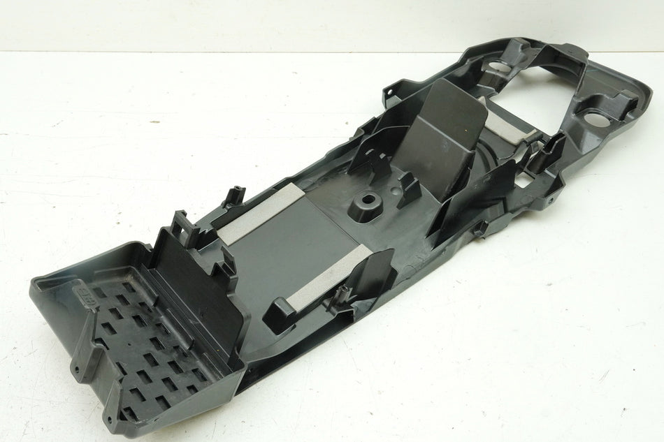 SUZUKI GSX-R 750 WVCW K8 K9 L0 GSXR 600 Guardabarros trasero Cubierta de paso de rueda