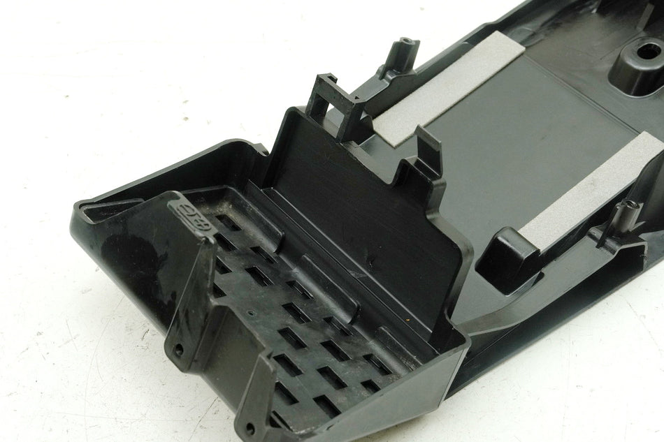SUZUKI GSX-R 750 WVCW K8 K9 L0 GSXR 600 Guardabarros trasero Cubierta de paso de rueda