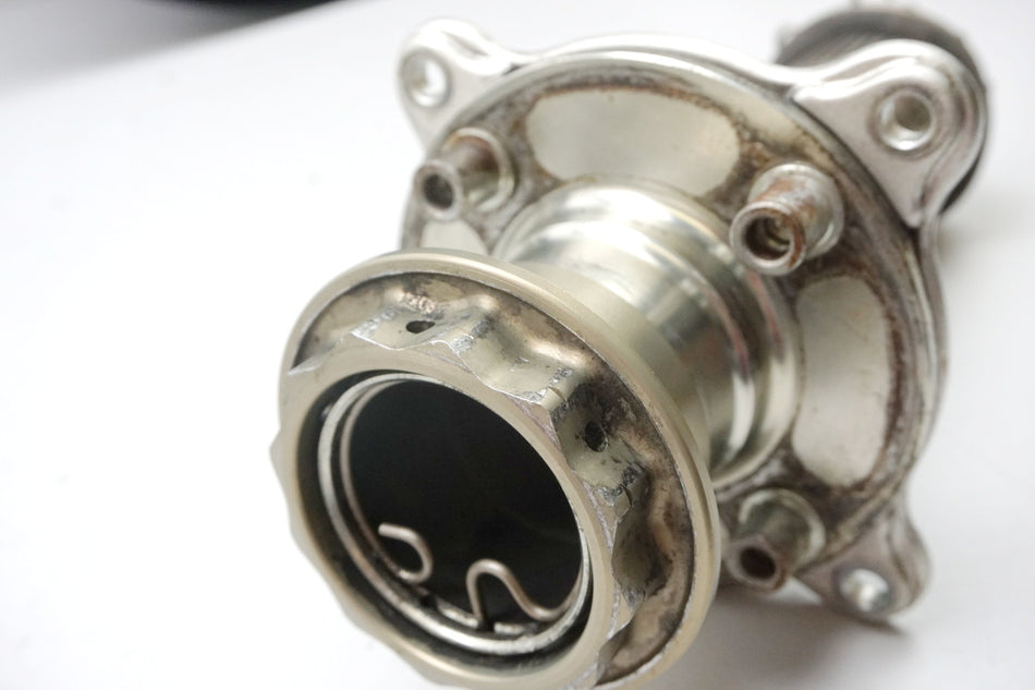 MV AGUSTA BRUTALE 800 DRAGSTER RR B322BB Eje trasero Eje 8000B3198