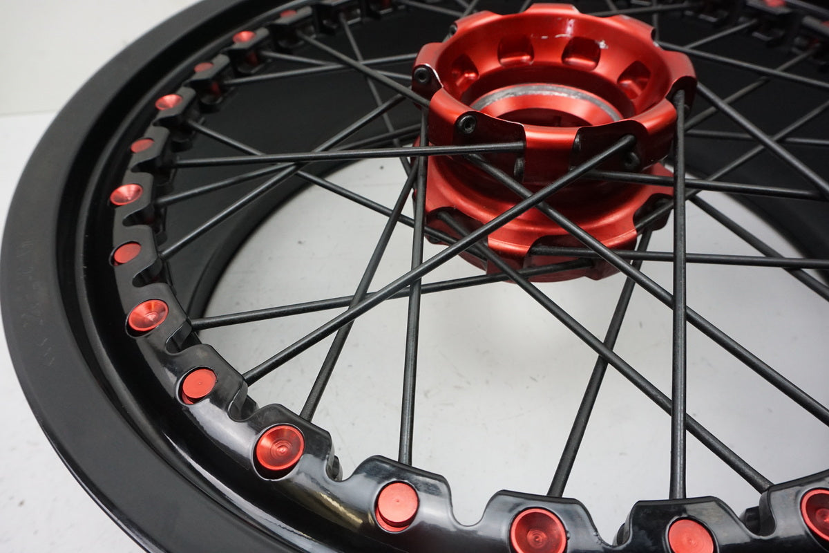 MV AGUSTA BRUTALE 800 DRAGSTER RR B322BB Felge hinten Hinterrad Wheel Kineo