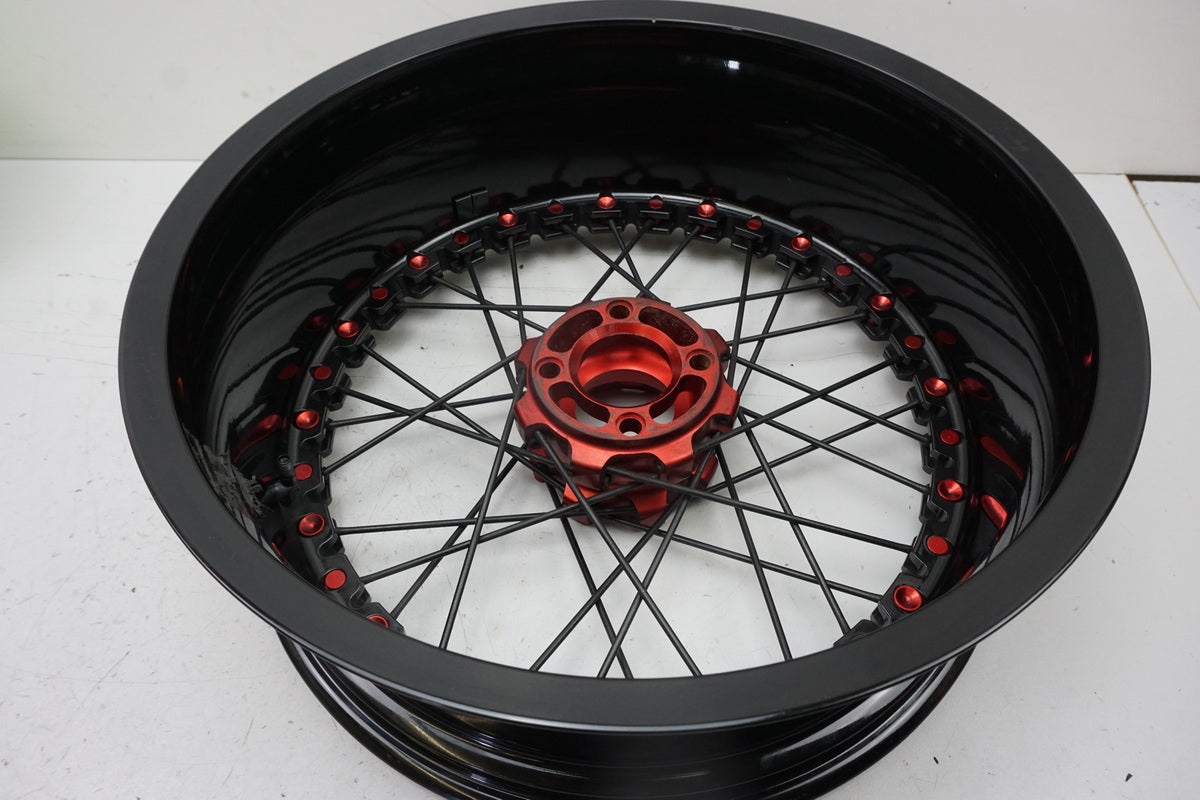 MV AGUSTA BRUTALE 800 DRAGSTER RR B322BB Felge hinten Hinterrad Wheel Kineo