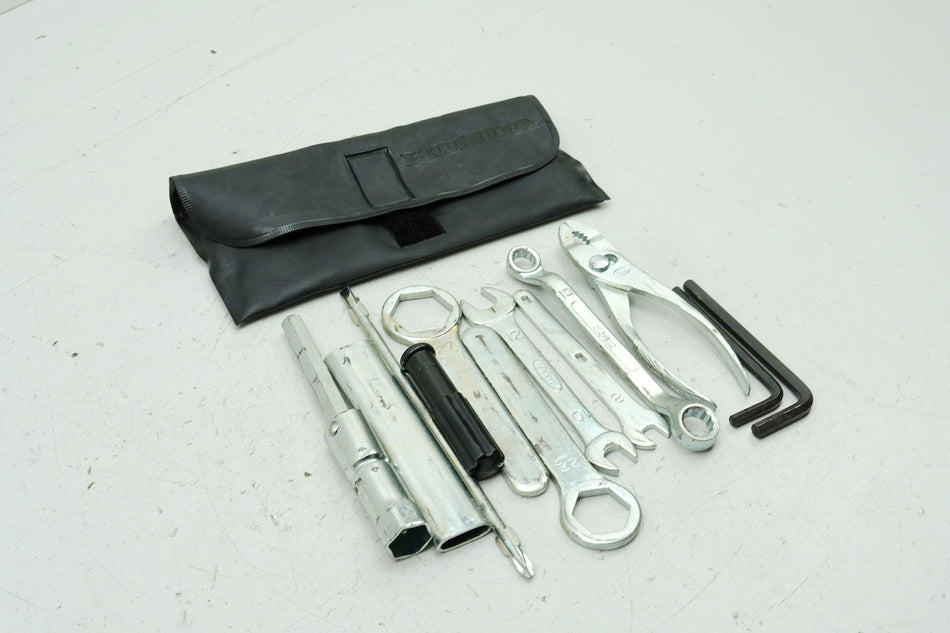 HONDA CBR 1100 XX SC35 Herramientas de a bordo Herramientas 89010-MAT-D30