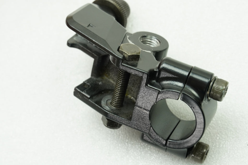 KAWASAKI Z 750 ZR750J Kupplungsarmatur Halter Kupplungshebel (für Lenker) 04-06