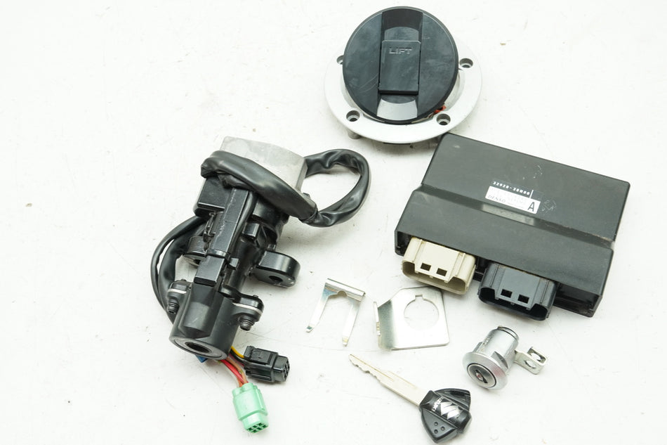 SUZUKI GSX-R 750 WVCW K8 K9 L0 Schloßsatz & CDI Steuerteil Zündschloß Lock Set