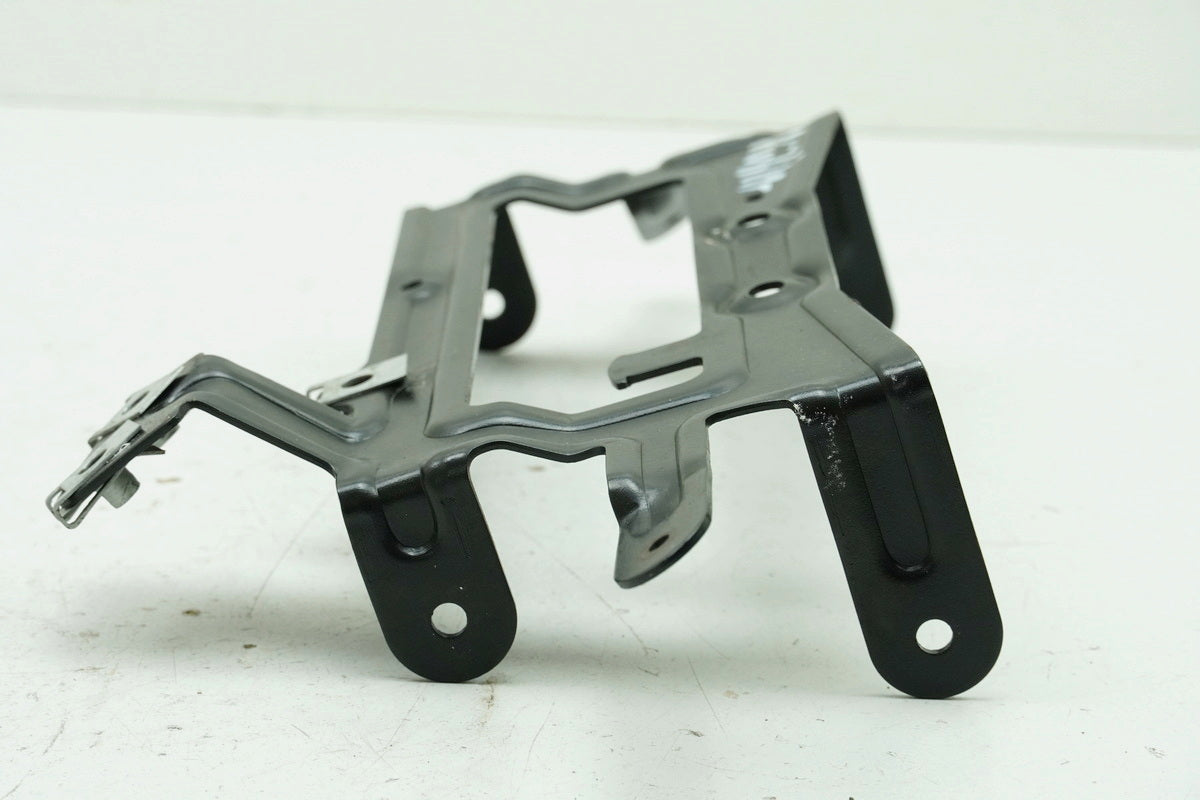 APRILIA SR 50 ZD4TEA Radiator Bracket Mounting Plate Carrier 15393 km