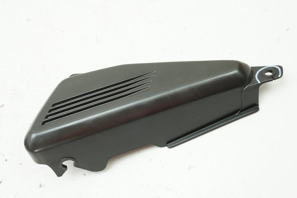 YAMAHA FZS 600 RJ02 FAZER Tapa lateral derecha Cubierta del marco Embellecedor