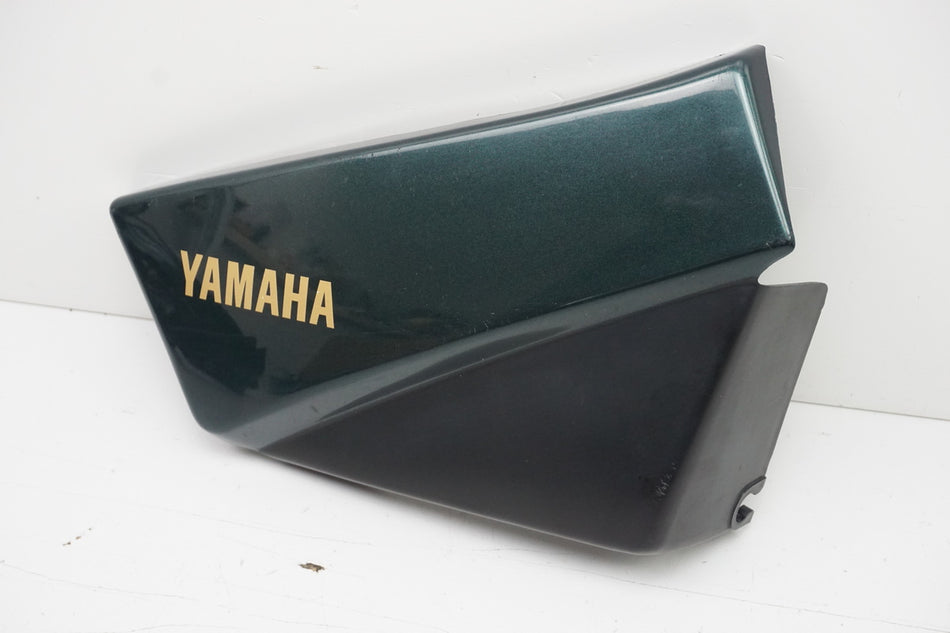 YAMAHA SR 125 10F Tapa lateral derecha Cubierta Carenado Embellecedor