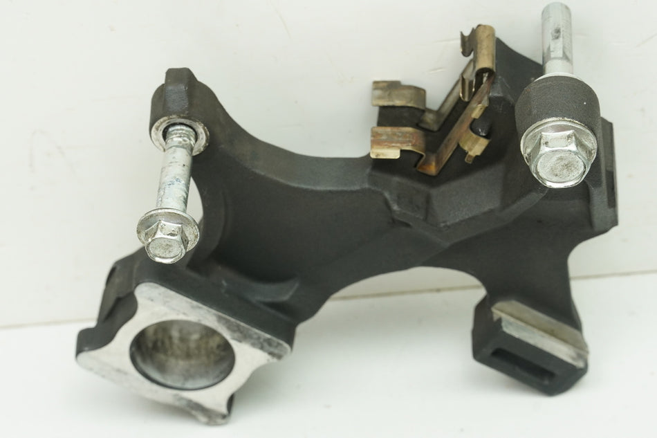 SUZUKI GSX-R 750 WVCW K8 K9 L0 GSXR 600 Anchor Plate Rear Brake Caliper Holder