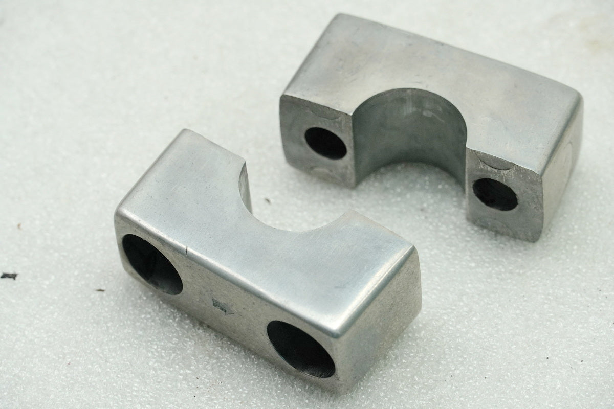 Kawasaki EL 252 EL 250 B Eliminator Lenkerklemmung oben Halter Lenker Schrauben