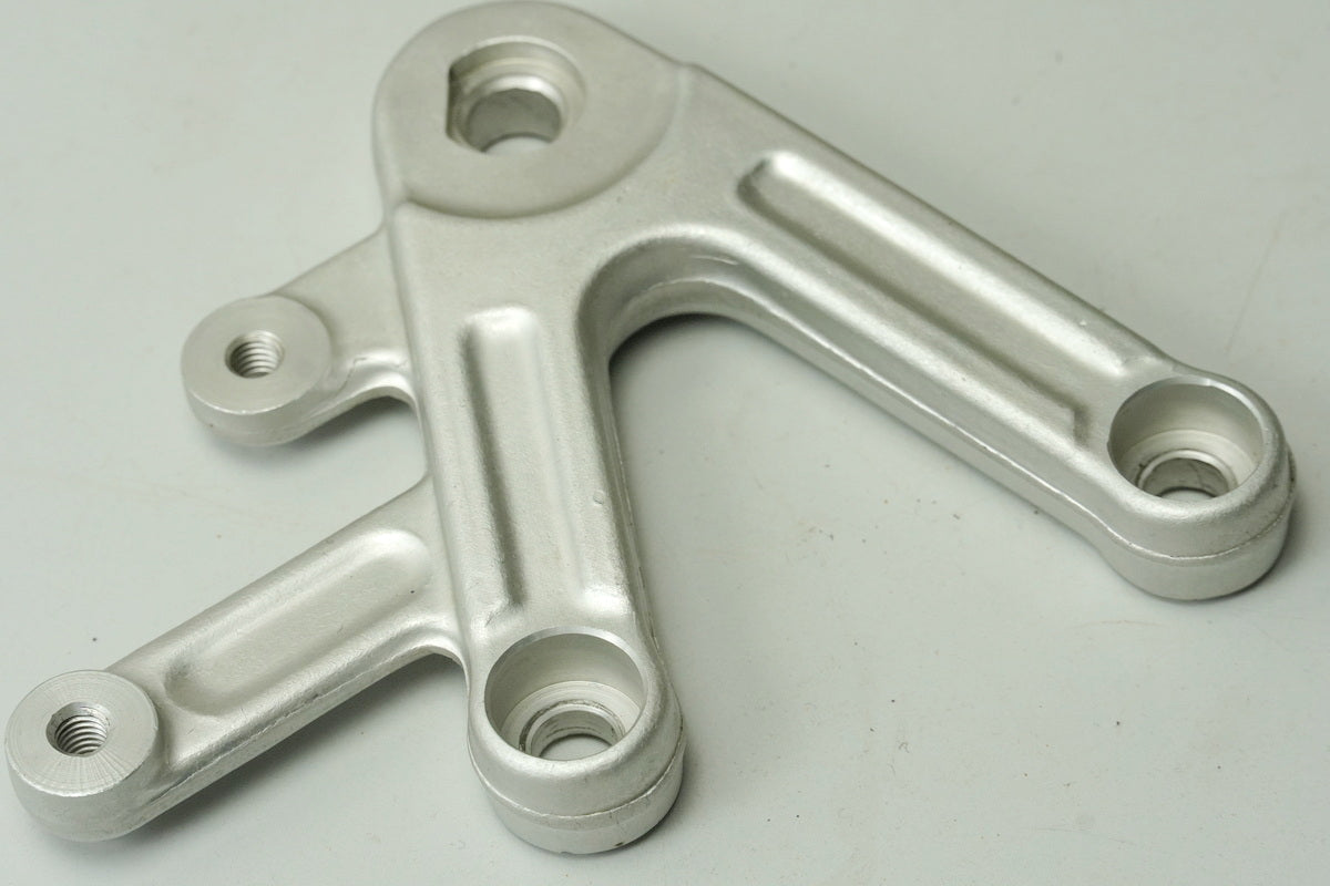 Soporte de estribera delantera izquierda para conductor TRIUMPH SPEED TRIPLE 885 i T509