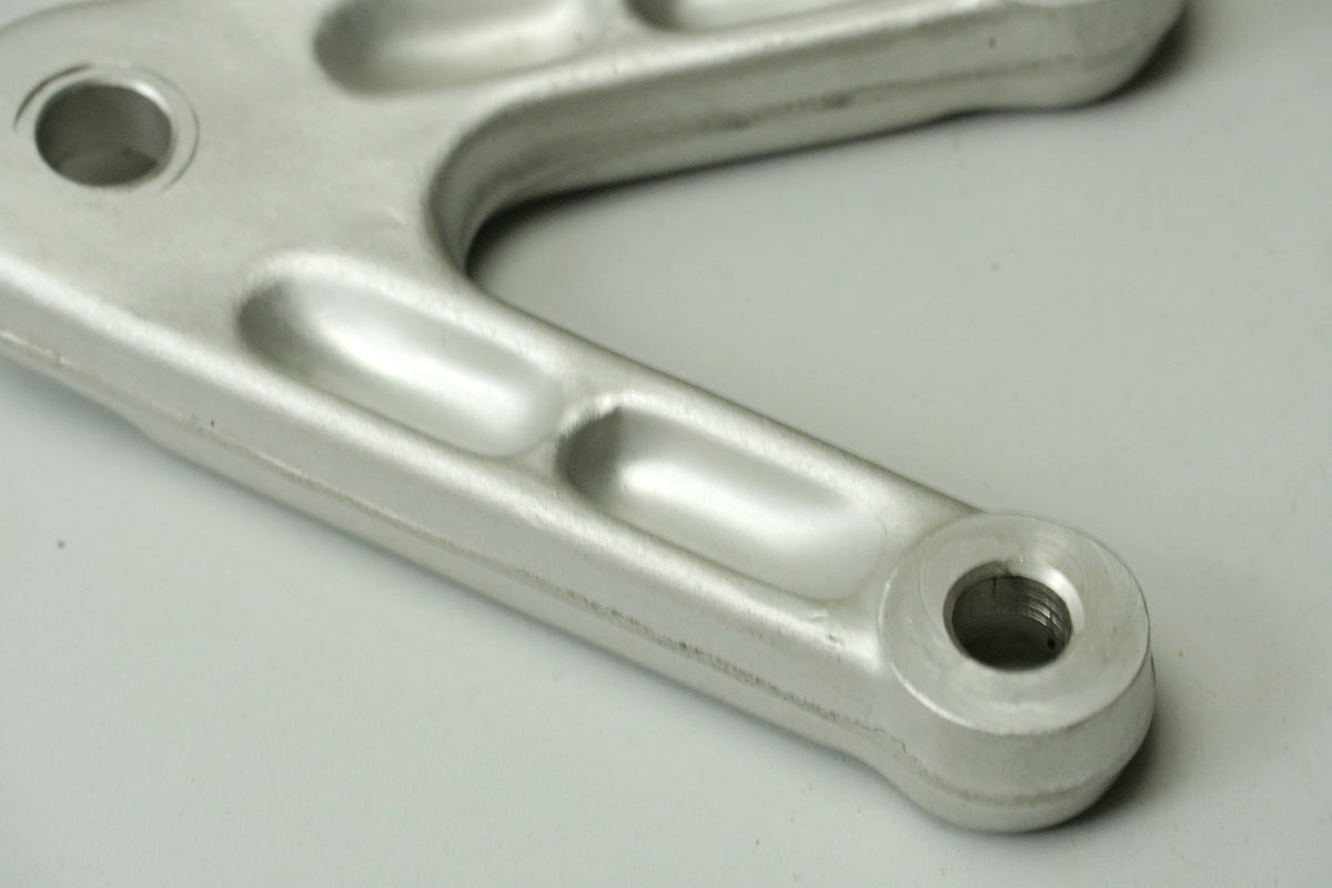 Soporte de estribera delantera izquierda para conductor TRIUMPH SPEED TRIPLE 885 i T509