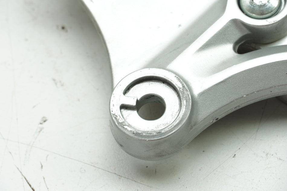 SUZUKI GSX-R 750 WVCW K8 K9 L0 600 Reposapiés del conductor derecho Soporte para reposapiés