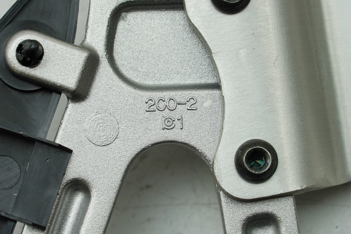 YAMAHA YZF R6 RJ11 RJ15 Footpeg Bracket Rider Left Holder Footrest 2C0-2744200