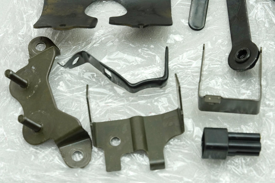 KAWASAKI Z 750 ZR750J Schrauben Kleinteile Muttern für Rahmen Verkleidung 04-06
