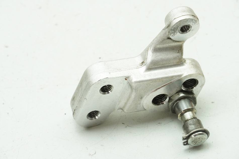 SUZUKI GSX-R 750 WVCW K8 K9 L0 600 Halterung Schalthebel Aufnahme Träger Platte