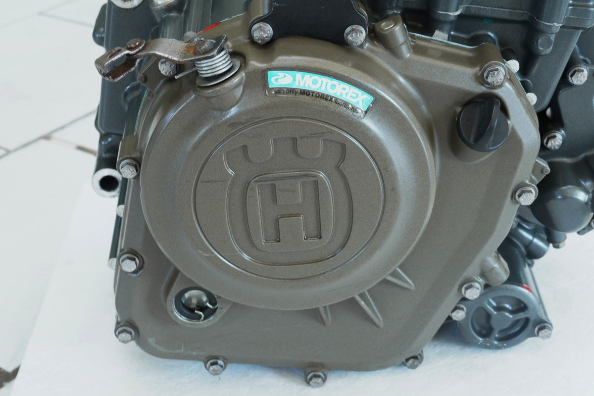 HUSQVARNA Vitpilen HQV 401 (KTM 390) Motor Kurbelwelle Zylinderkopf NUR 6897 km