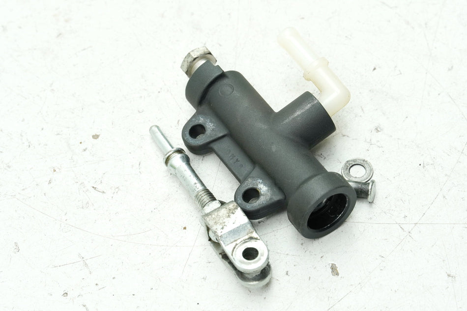 YAMAHA MT 125 A RE11 (RE29) Cilindro de freno trasero Bomba de freno Cilindro de freno de pie