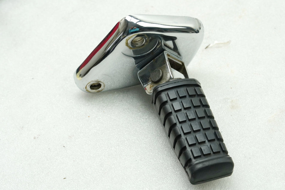 Kawasaki EL 252 EL 250 B Eliminator Fußrastenanlage Sozius links Halter Fußraste