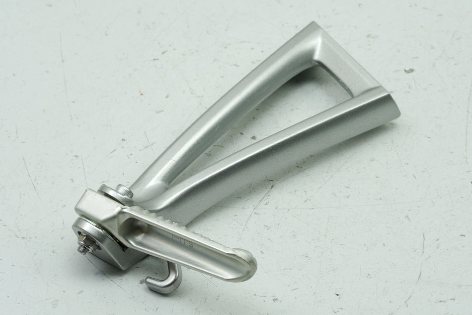 YAMAHA R6 RJ05 RJ09 Fußrastenanlage Sozius links Halter Fußraste 5SL-27430-00-00