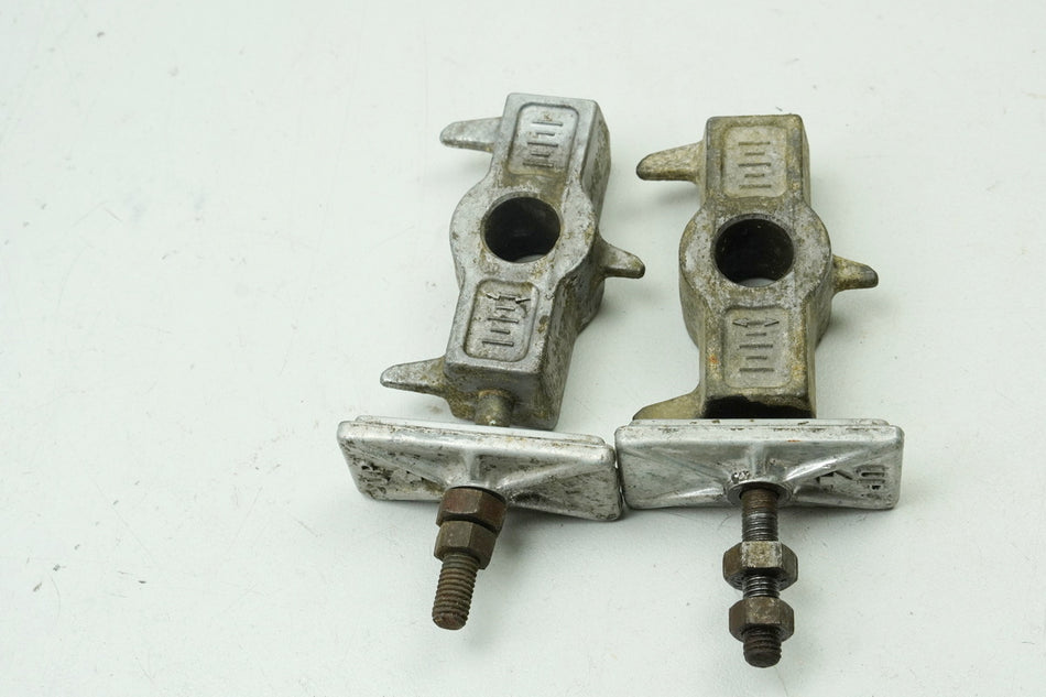 HONDA XL 600 PD06 TRANSALP Tensores de cadena dcha + izda (para basculante llanta trasera)