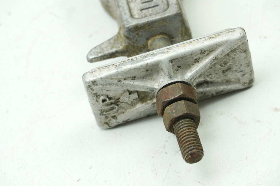 HONDA XL 600 PD06 TRANSALP Tensores de cadena dcha + izda (para basculante llanta trasera)