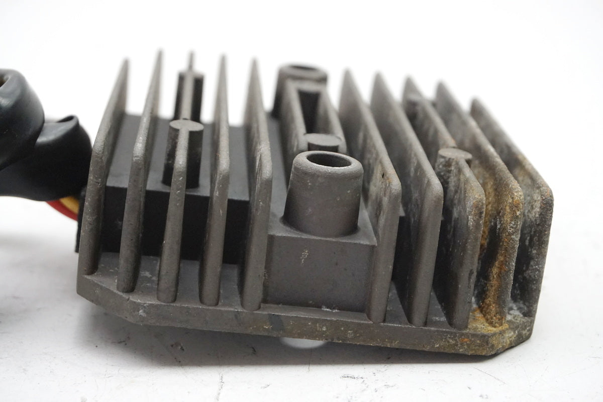 HONDA GL 500 PC02 SILVER WING Laderegler Regler Gleichrichter