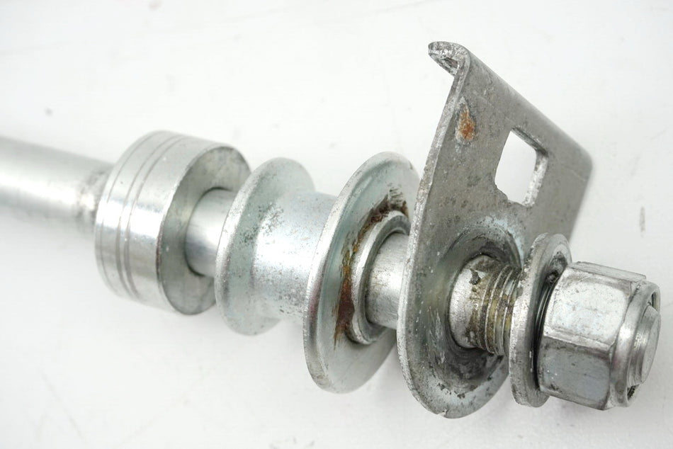 SUZUKI GSX 600 F AJ STECKACHSE HINTEN ACHSE DISTANZEN