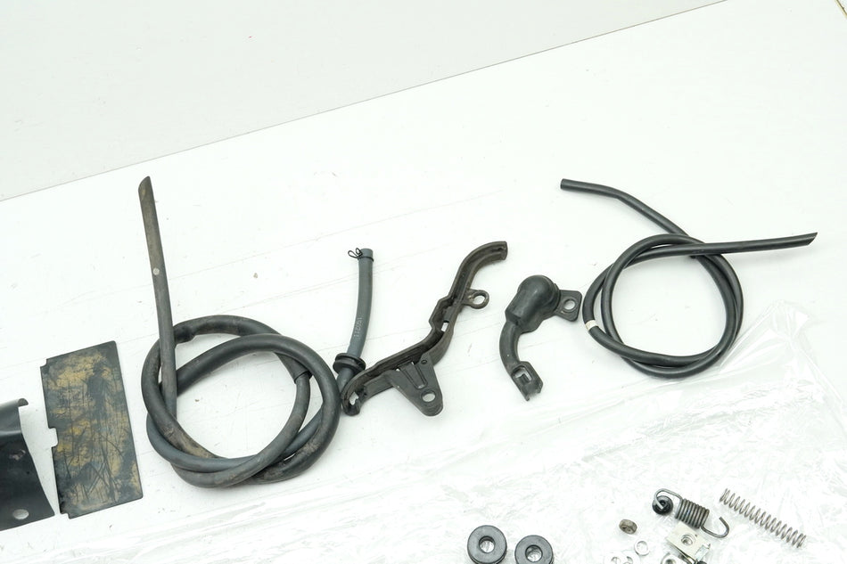 YAMAHA MT 125 A RE11 (RE29) Tornillos y piezas pequeñas (chasis, carenado, bastidor)