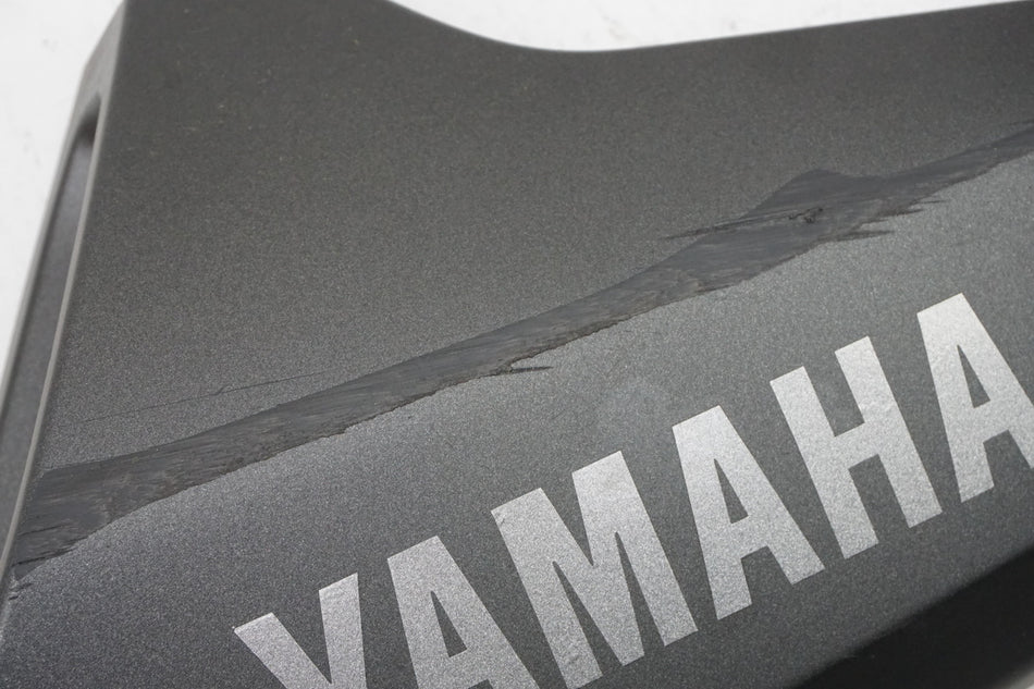 YAMAHA MT09 RN29 Entrada de aire izquierda Cubierta de tanque carenado Tapa 1RC-2137W-00