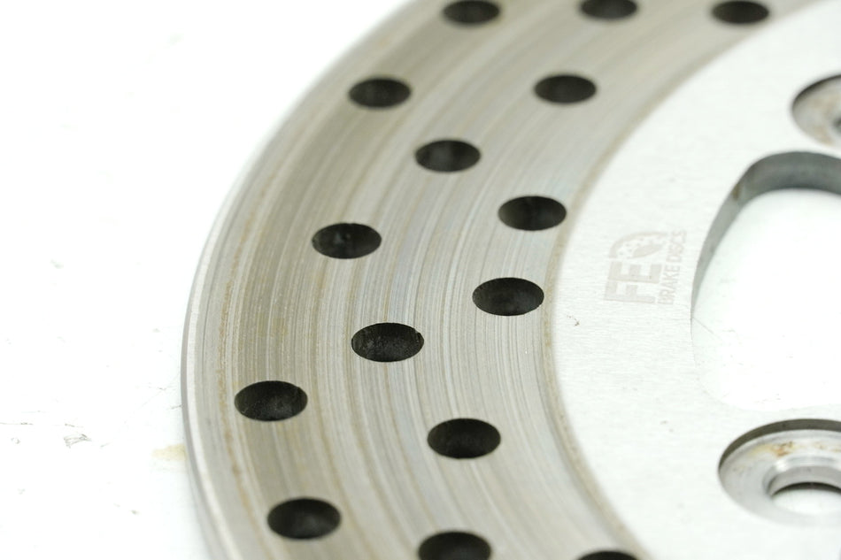 YAMAHA FZS 600 RJ02 FAZER Disco de freno trasero FE Brake Disc France Equipement