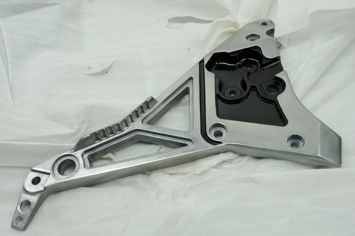 Yamaha FJ 1200 1100 Fußrastenplatte links Halter Fußraste Fußrastenträger NEU