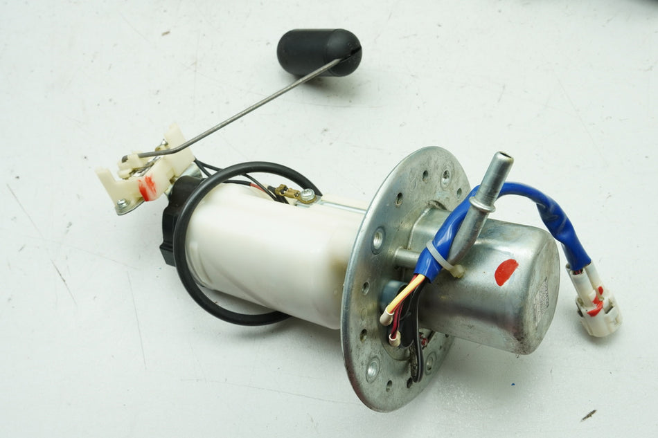SUZUKI GSX-R 750 WVCF K6 K7 600 WVCE Bomba de gasolina Bomba de combustible (para depósito)