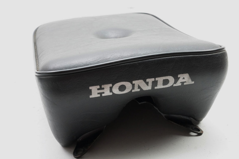 HONDA CA125 JC26 REBEL Soziussitz Sitz Seat Sitzbank 77300-KR3-000
