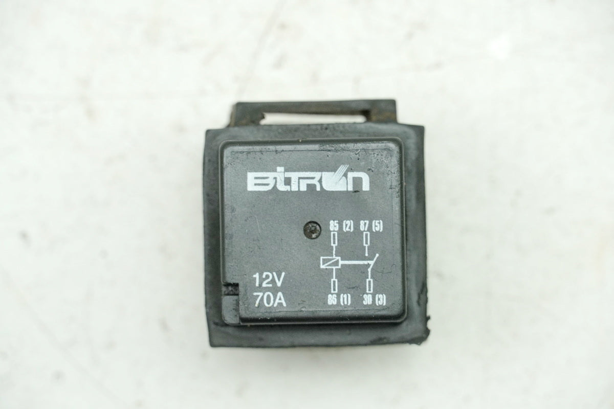 APRILIA SR 50 ZD4TEA Relais Bitron 12V 70A original