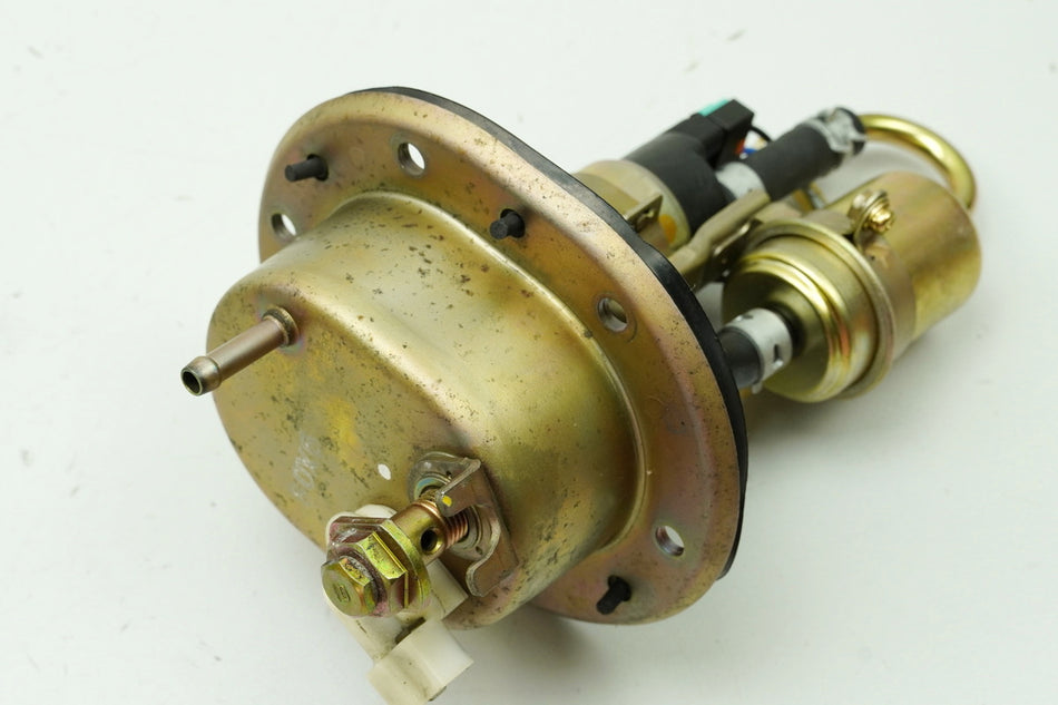 HONDA CBR 1100 XX SC35 Bomba de gasolina Bomba de combustible Fuel Pump 16700-MAT-D02