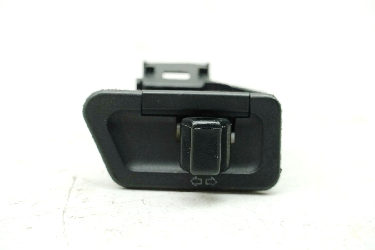 APRILIA SR 50 ZD4TEA Schalter Blinker Taster Knopf Blinkerknopf original