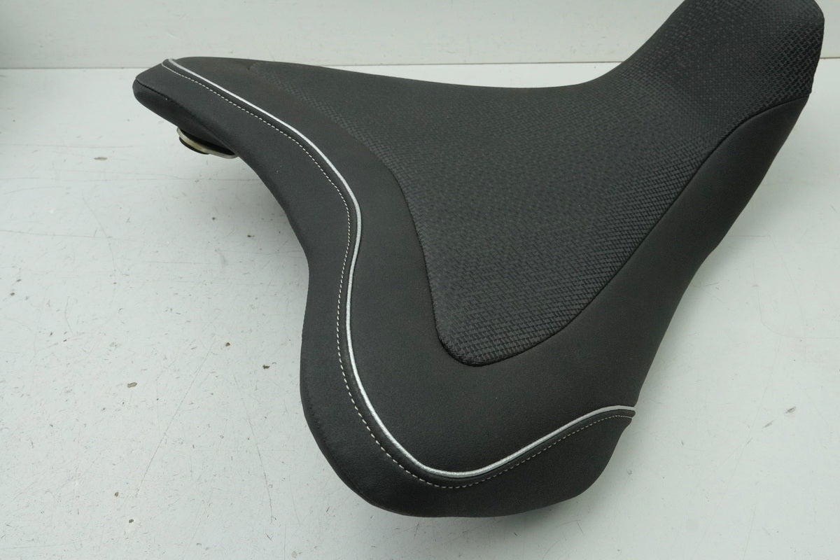 YAMAHA MT07 RM04 Fahrersitz Sitz Soziussitz Bagster Sitzbank Seat NEU