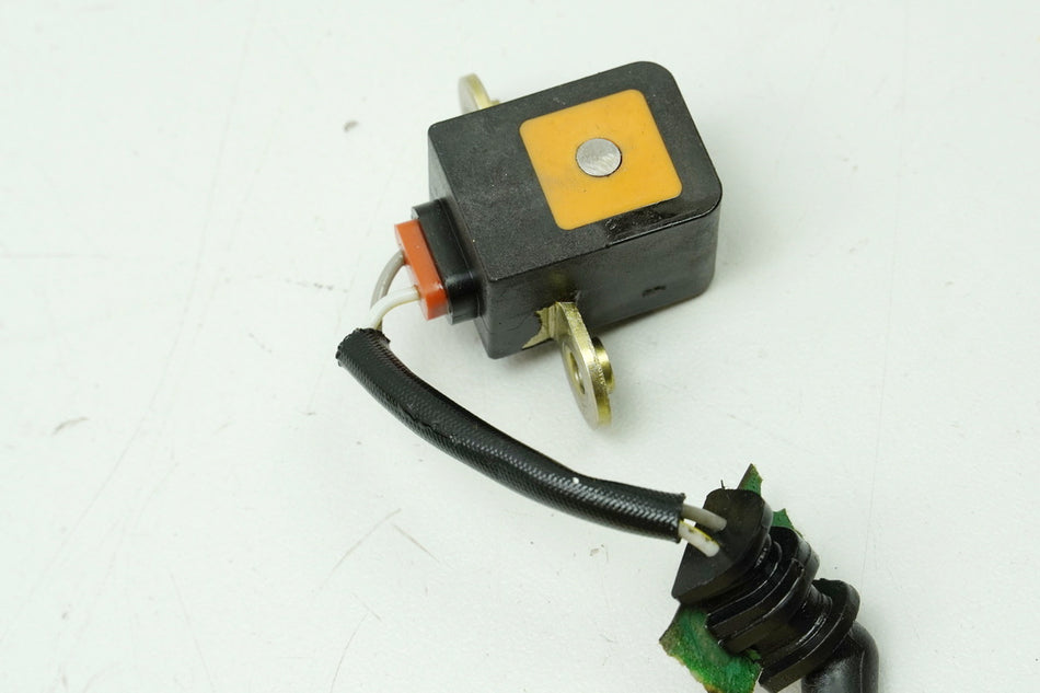 HONDA CBR 1100 XX SC35 Nockenwellensensor Sensor Impulsgeber 30330-MAT-E00