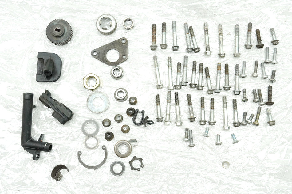 APRILIA SR 50 ZD4TEA Tornillos y piezas pequeñas (para el cárter del motor)