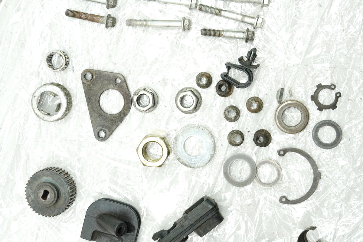 APRILIA SR 50 ZD4TEA Schrauben & Kleinteile (für Motor Motordeckel)