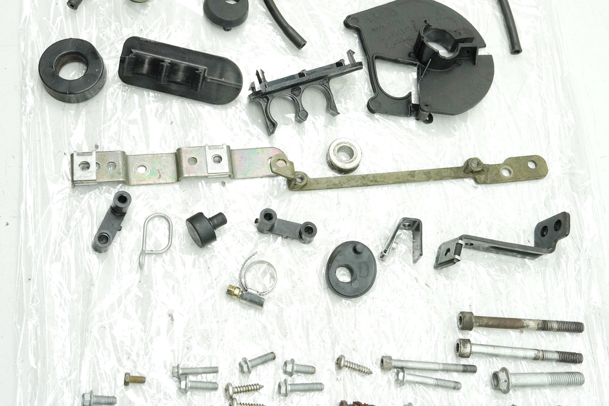 APRILIA SR 50 ZD4TEA Schrauben & Kleinteile (für Rahmen Verkleidung Fahrwerk)
