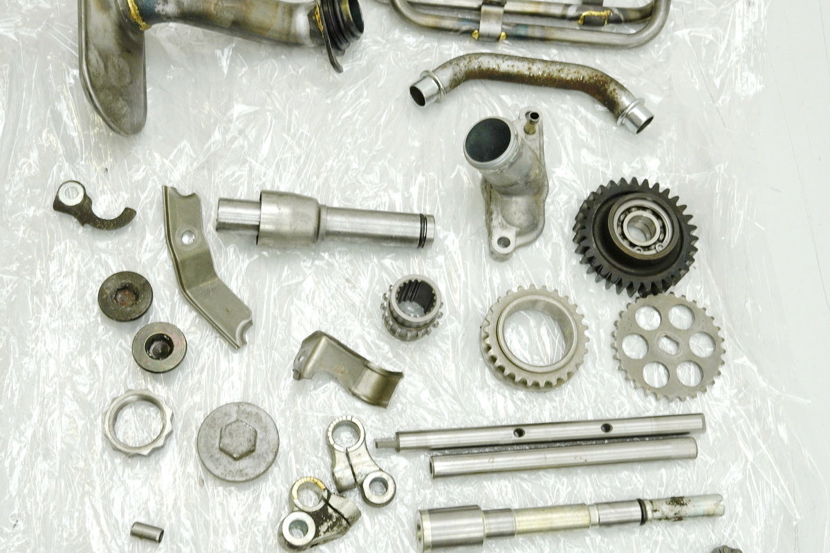 HONDA CBR 1100 XX SC35 Schrauben & Kleinteile (für Motor)