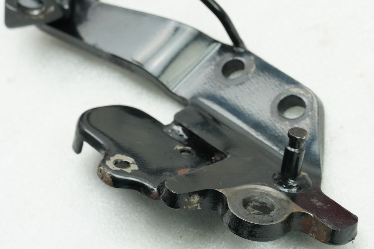 Kawasaki EL 252 EL 250B Eliminator Fußrastenträger Fahrer links Halter Fußraste