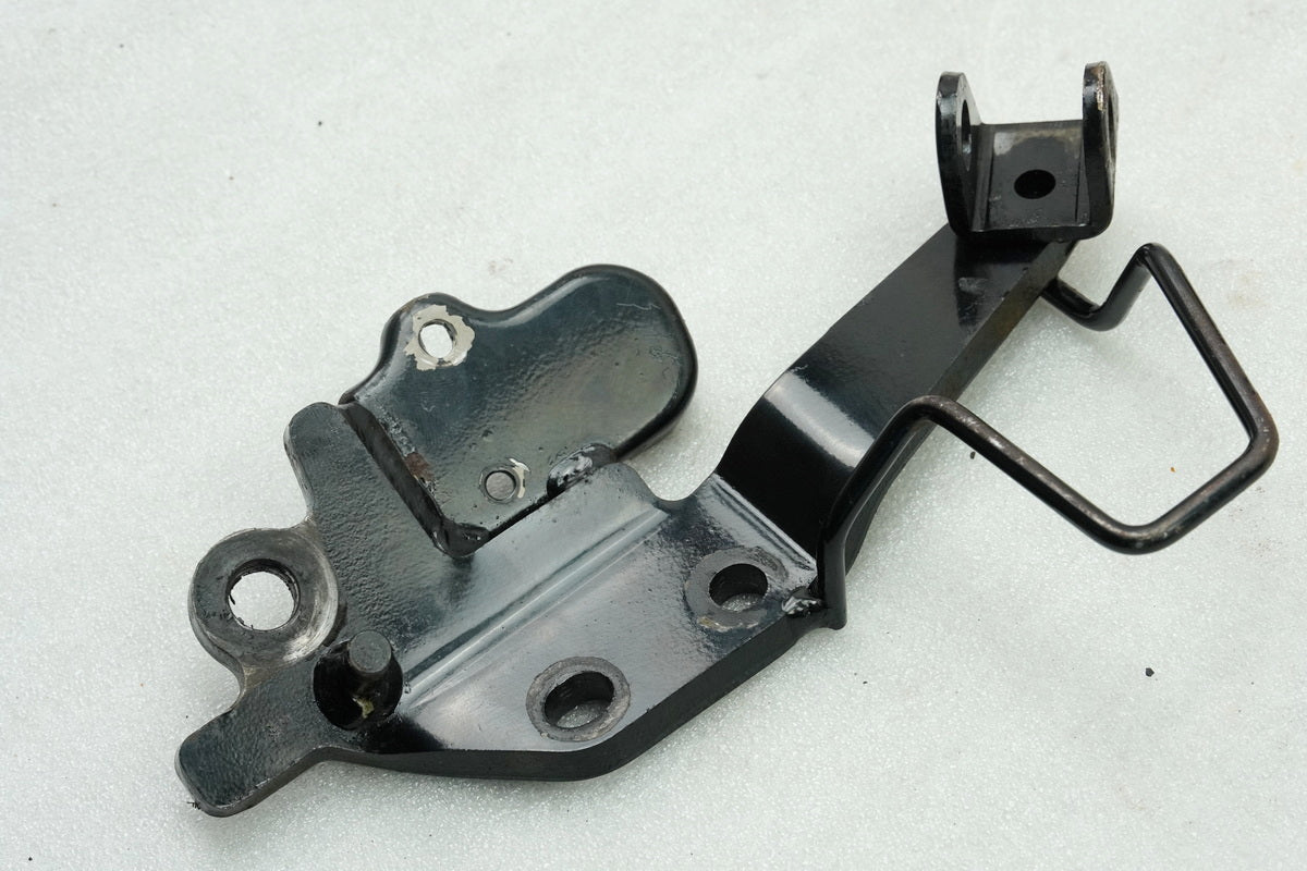 Kawasaki EL 252 EL 250B Eliminator Fußrastenträger Fahrer links Halter Fußraste