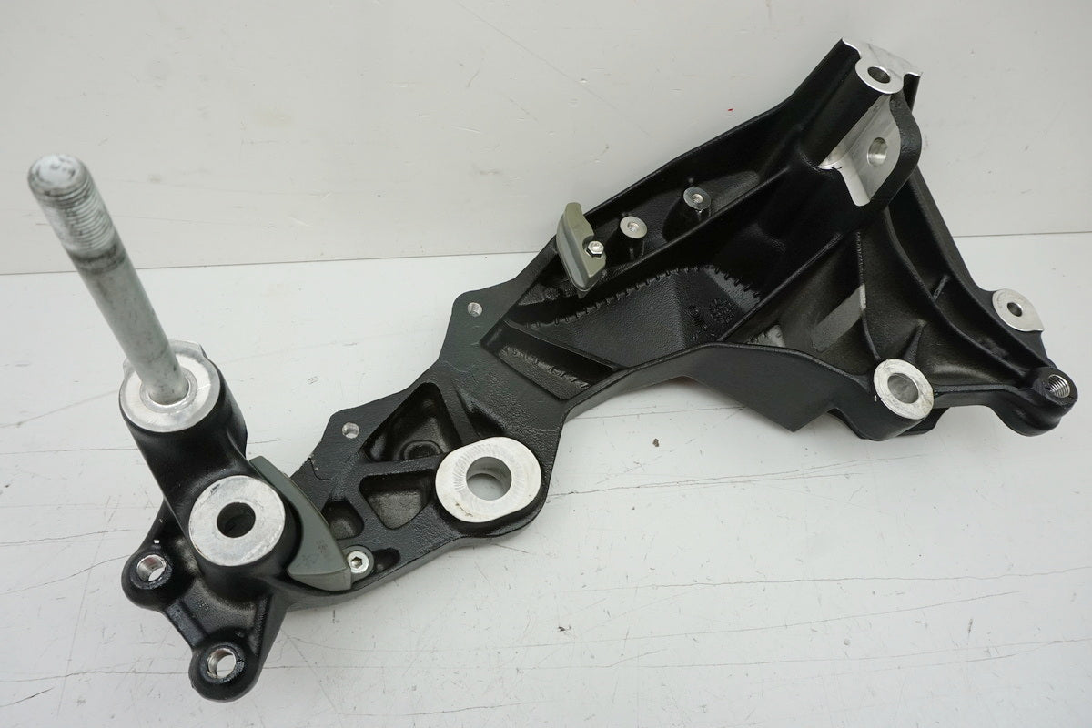 MV AGUSTA BRUTALE 800 DRAGSTER RR B322B Rahmenstrebe links Halter Schwinge Motor