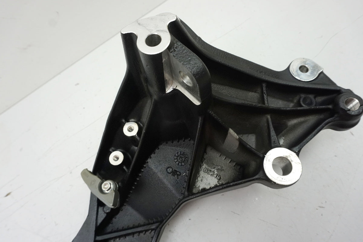 MV AGUSTA BRUTALE 800 DRAGSTER RR B322B Rahmenstrebe links Halter Schwinge Motor